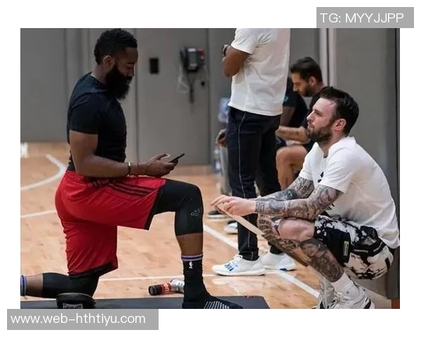 老詹的自律精神训练师布里克利揭秘提前两小时到场的秘密