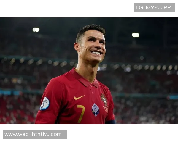 C罗40岁依然体脂率7的秘密：每日四小时训练与六餐五次睡眠揭秘