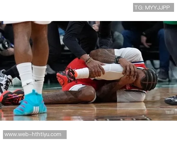 快船季前赛对阵广州龙狮比尔因膝伤缺席其他球员全力出战